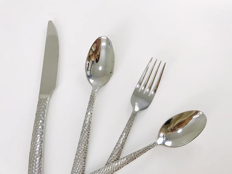 Комплет за полирани сребрени садови со огледало 202430 парчиња Производител на прибор за јадење (4)