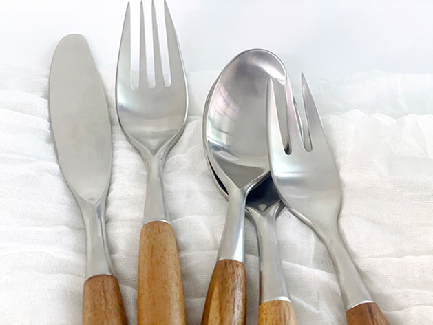 Wholesale-high-end-stainless-steel-flatware-set-with-teak-wooden-handles-8